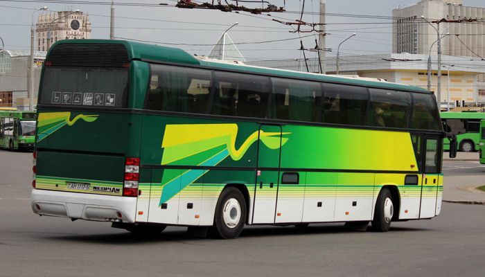 Neoplan N1116 - зеленый комфортный автобус на 51 место Neoplan N1116 - зеленый комфортный автобус на 51 место