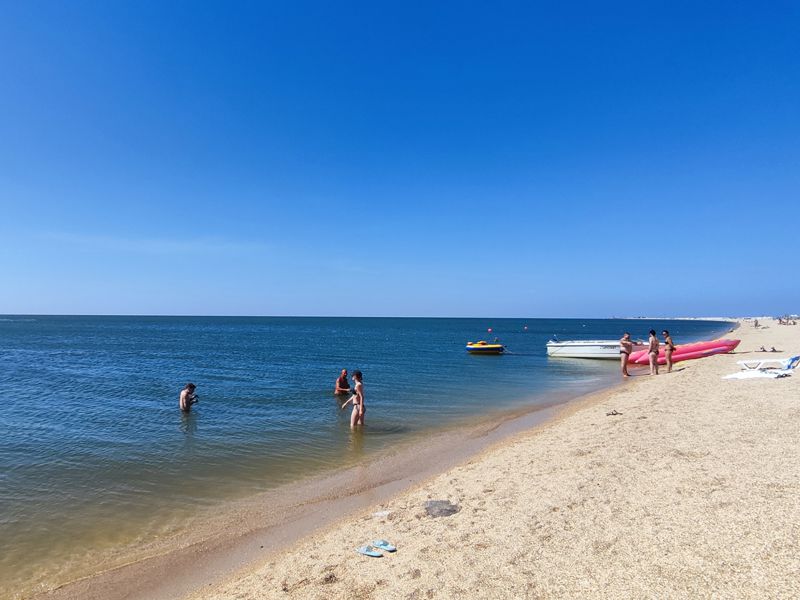 В станице Должанской Вы можете найти широчайшие пляжи В станице Должанской Вы можете найти широчайшие пляжи