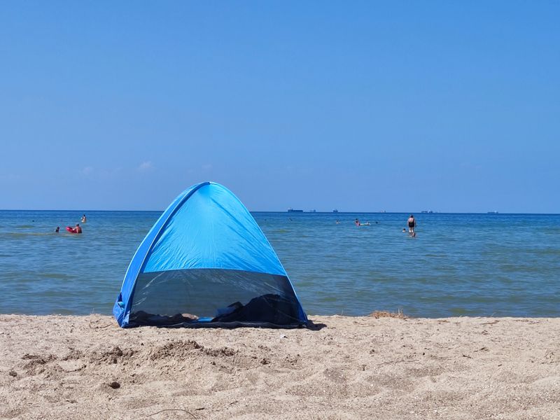 В Ейске есть много разных пляжей - есть и песчаные В Ейске есть много разных пляжей - есть и песчаные