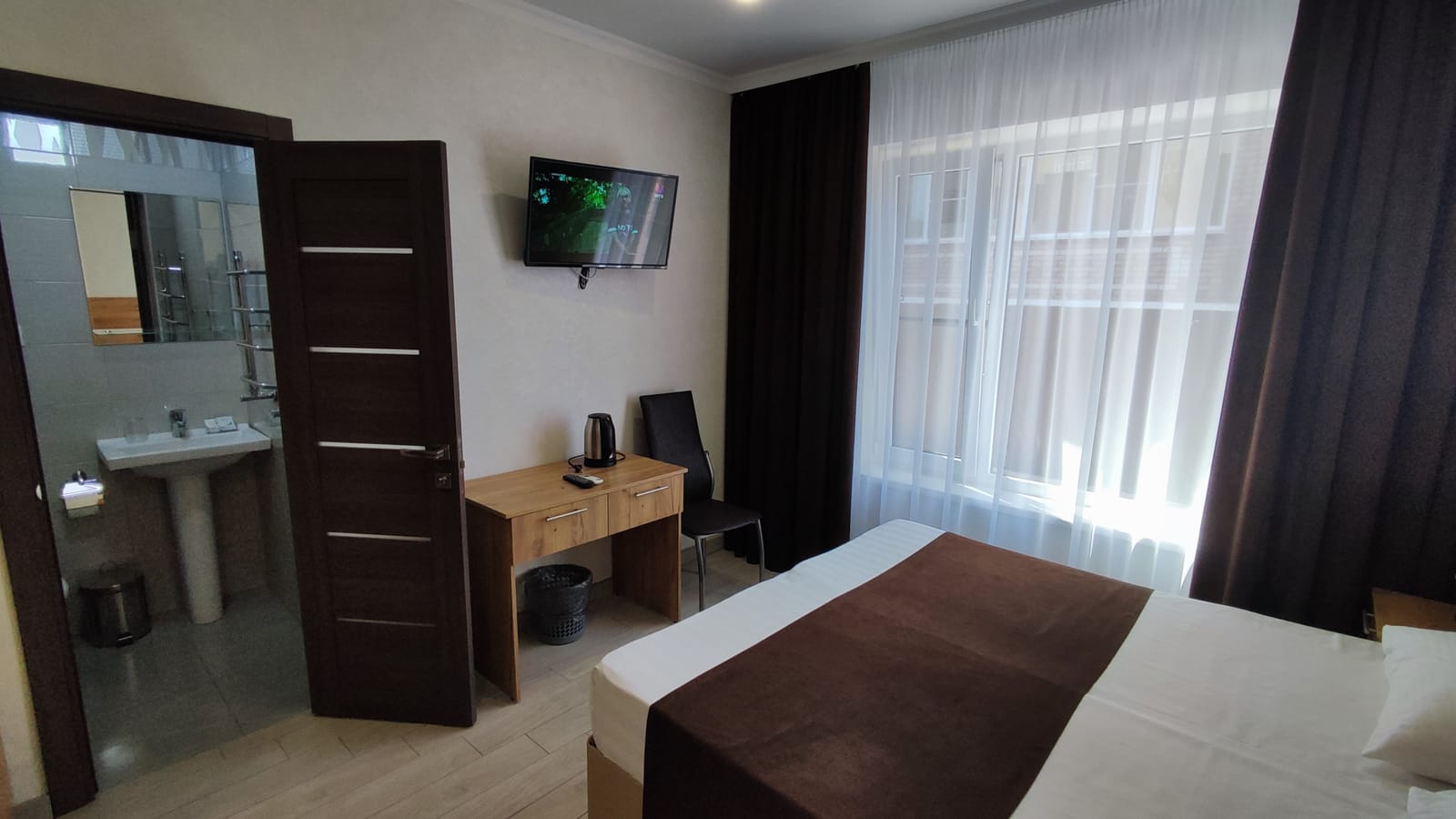 «МореОн», миниотель с бассейоном в Ейске